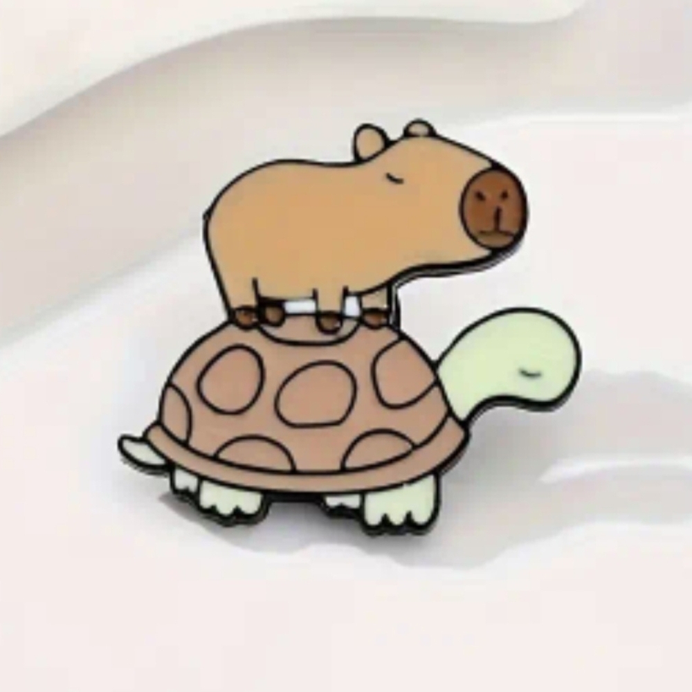 🐢 Capybara On Turtle Pin - Picture 4 of 6